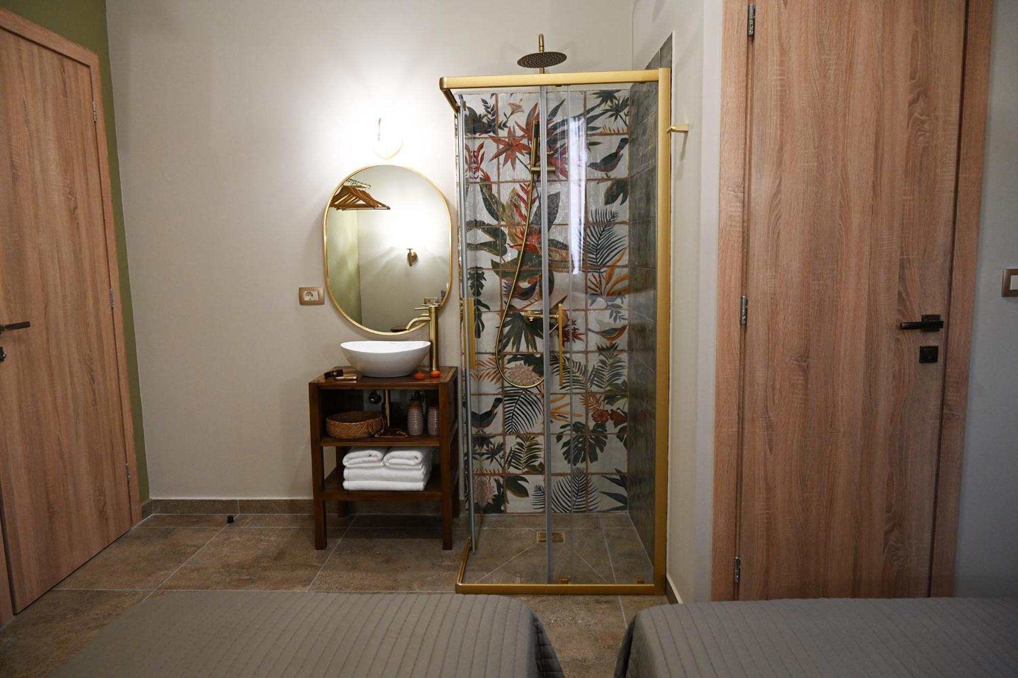 Aparthotel Vivis Hub Argostoli  Esterno foto